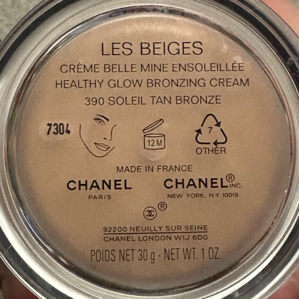 CHANEL Les Beiges Bronzing Cream - Picture 3 of 6